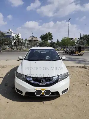 Photo - Honda City 2018 Manual Sedan - Reliable Compact Car