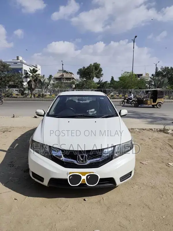 Honda City 2018 Manual Sedan - Reliable Compact Car