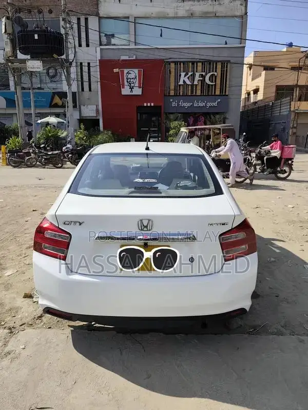 Honda City 2018 Manual Sedan - Reliable Compact Car