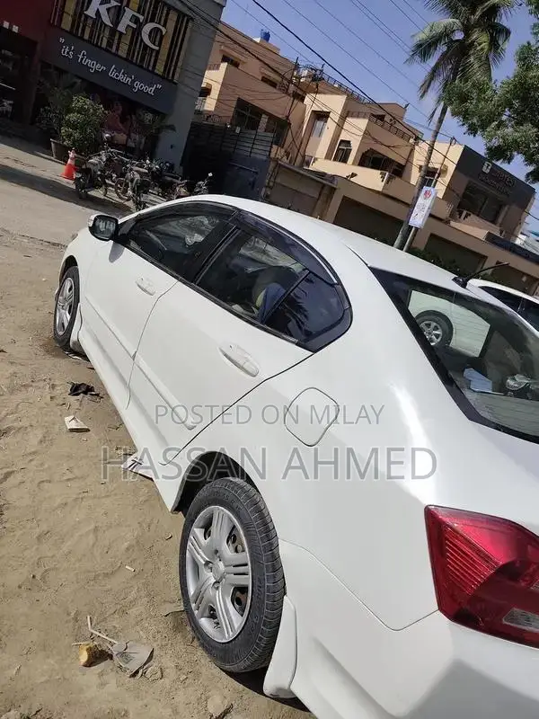 Honda City 2018 Manual Sedan - Reliable Compact Car