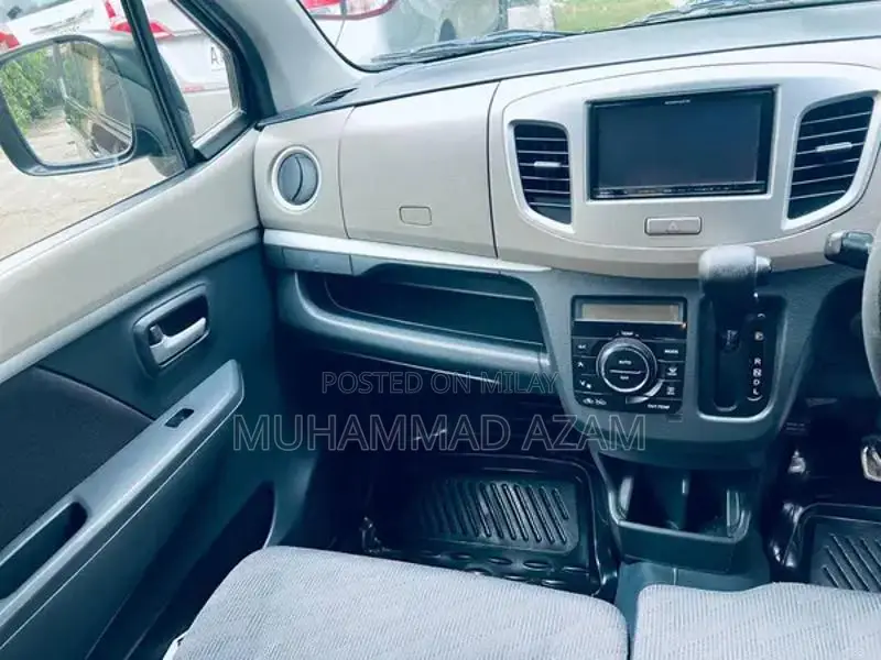 Suzuki Wagon R Japanese Compact Hatchback Low Mileage