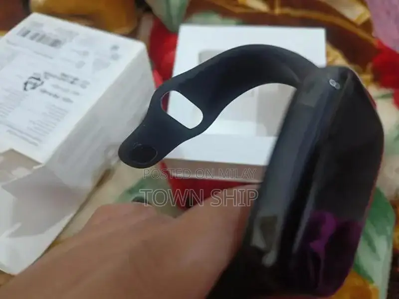 Large 46mm Smart Watch with Fitness Tracking and Health Monitoring