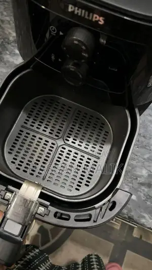 Philip Air Fryer - Lightly Used Kitchen Appliance