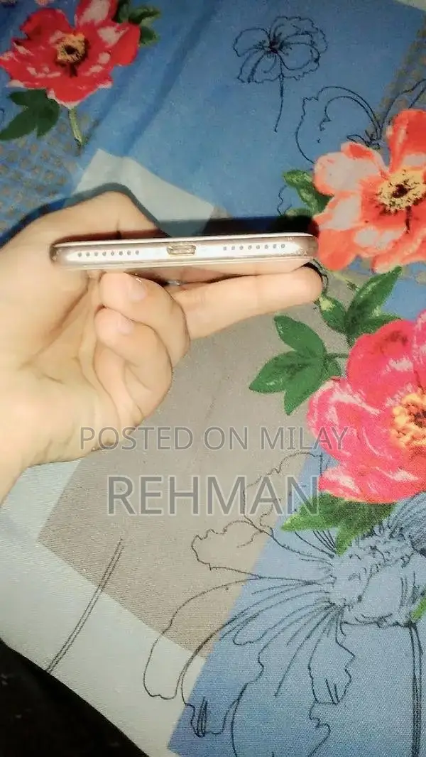 Official PTA Approved iPhone 8 Plus Golden Color Smartphone