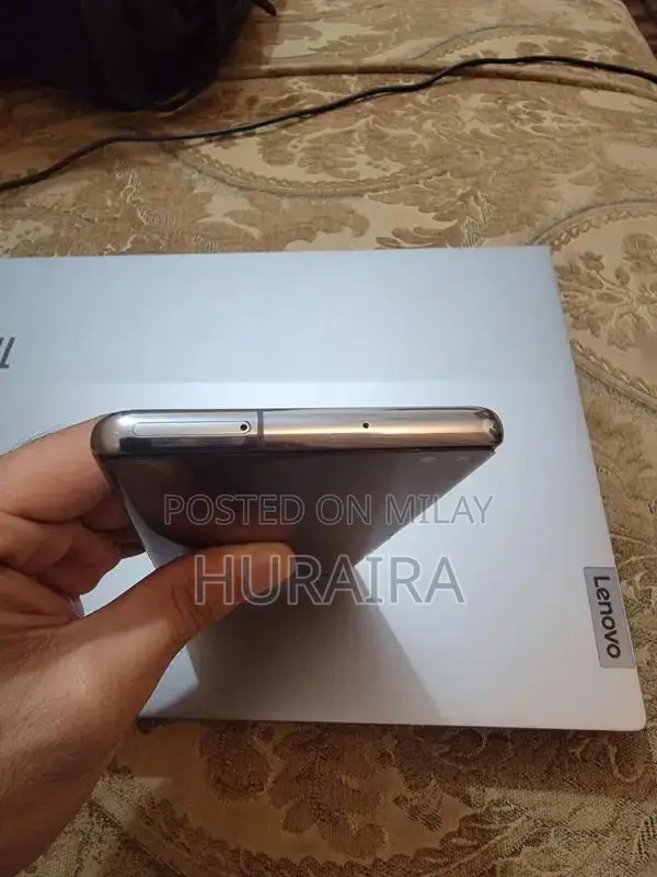 Samsung Galaxy S10 Plus Flagship Smartphone