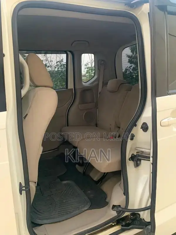 Honda N-Box Turbo L Compact Urban Hatchback