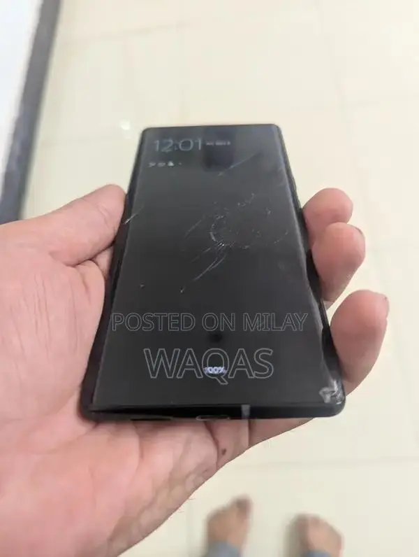 Pixel 6 Pro Smartphone with Camera and Battery Performance