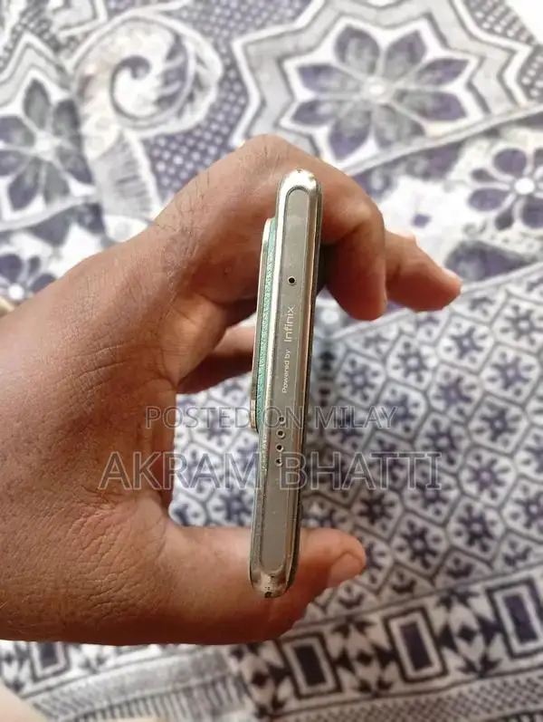 Infinix Zero 30 Smartphone Complete Package