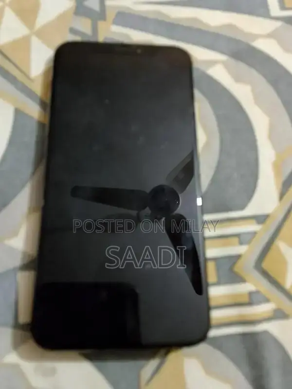 64GB Approved Smartphone with Quality Camera and Board