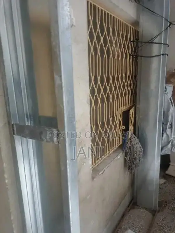 16 Gauge Metal Chokath Furniture Piece