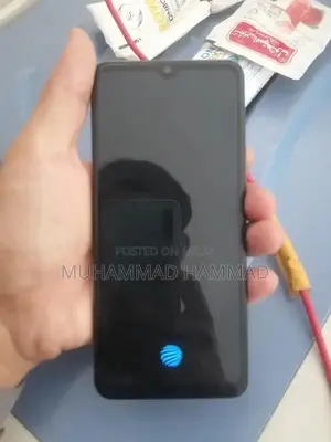 Smartphone with Large Memory and Fingerprint Sensor