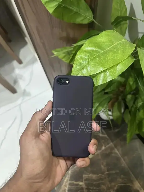 Refurbished 128GB Smartphone with Fingerprint Sensor