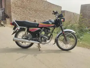 Photo - Honda CG 125 Motorcycle - Reliable Classic Commuter Bike