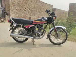 Honda CG 125 Motorcycle - Reliable Classic Commuter Bike