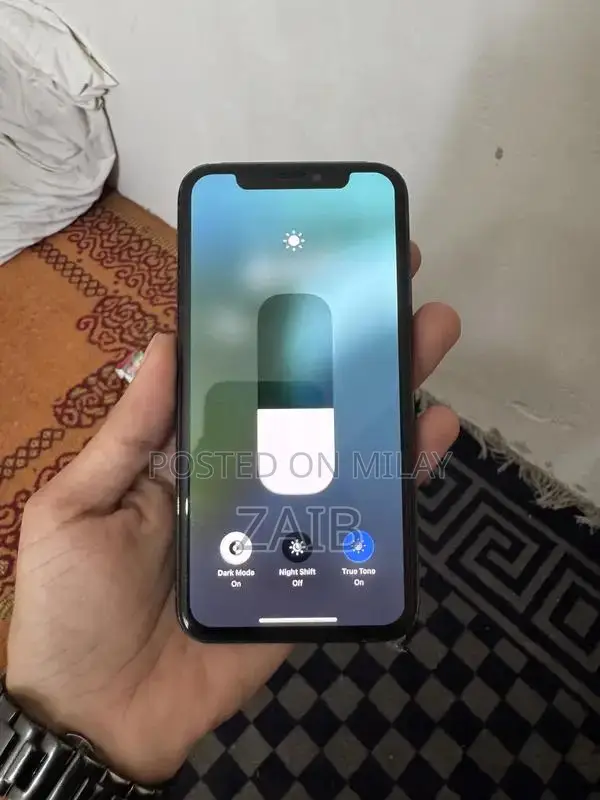 Apple iPhone 11 Pro 256GB Unlocked Smartphone