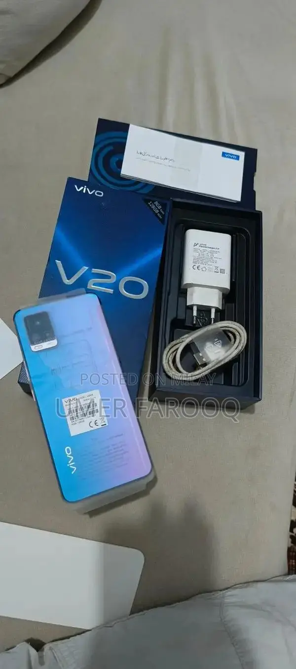 High-Performance Smartphone with Large Memory and Storage