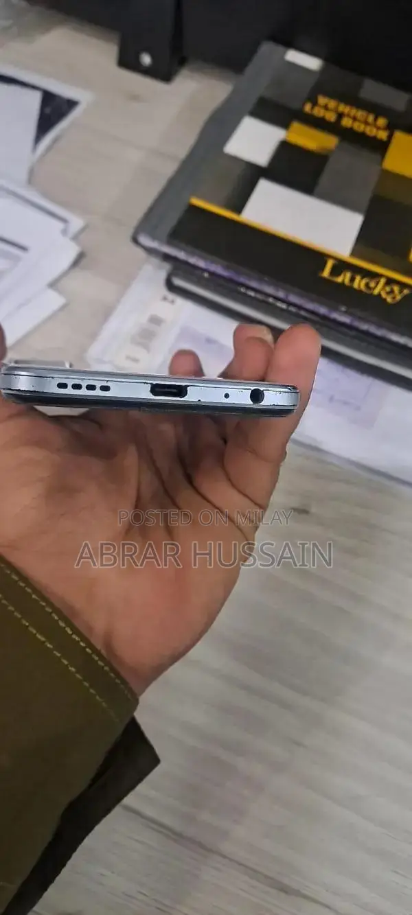 Vivo Y21 Smartphone 4GB RAM 64GB Storage Budget Android Phone