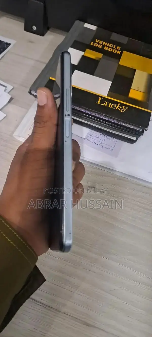 Vivo Y21 Smartphone 4GB RAM 64GB Storage Budget Android Phone