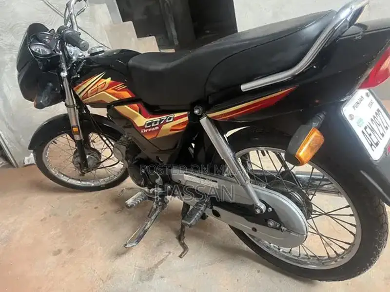 CD Dream Vehicle with Battery Replacement