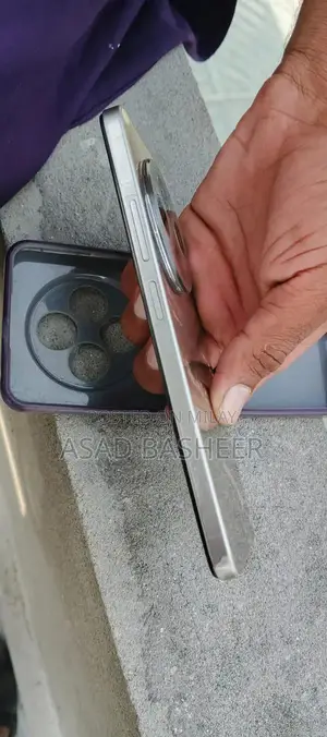 Compact Mobile Device with High Storage and Warranty