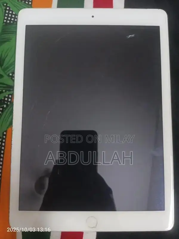 Apple iPad Air 1st Generation Tablet