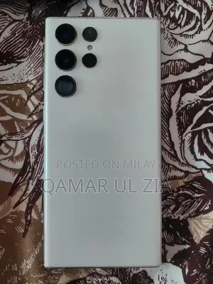 High-Performance Smartphone with Large RAM and Storage