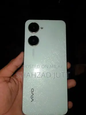 Photo - Mobile Device with Charging Box Accessory