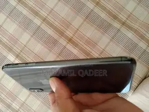 iPhone XS Max Smartphone with Face Lock and Water Pack