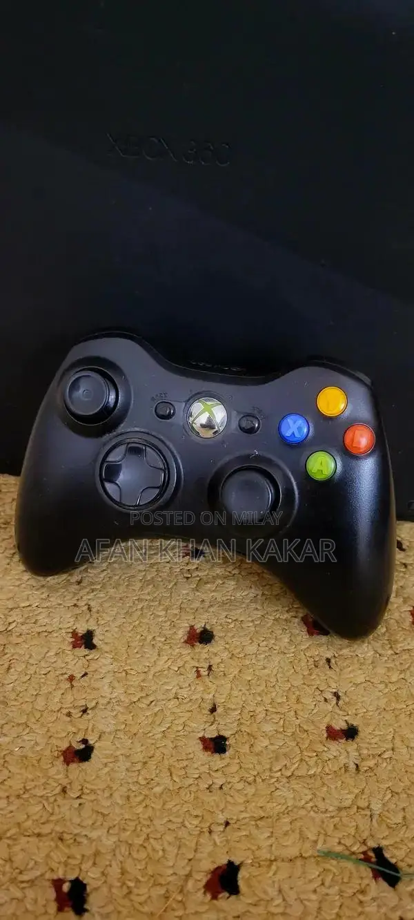 Xbox 360 Slim Console with Kinect Sensor and Controller