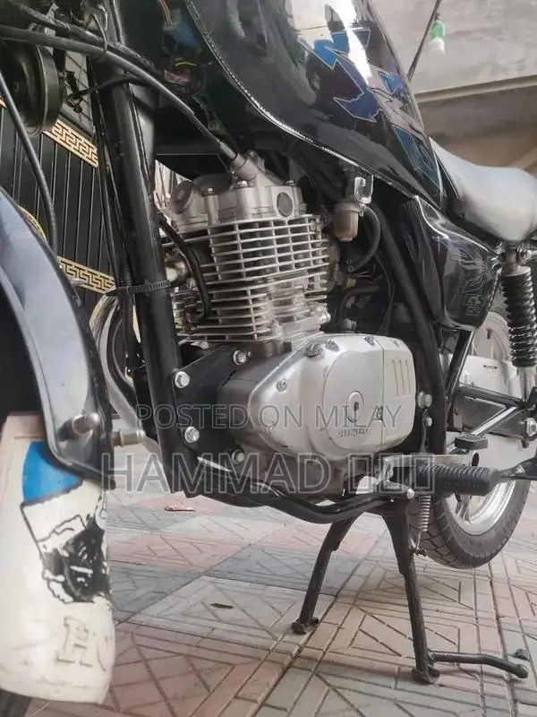 Suzuki GS 150 SE Motorcycle - Low Mileage First Owner Bike