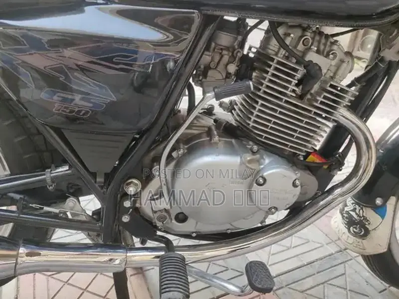Suzuki GS 150 SE Motorcycle - Low Mileage First Owner Bike