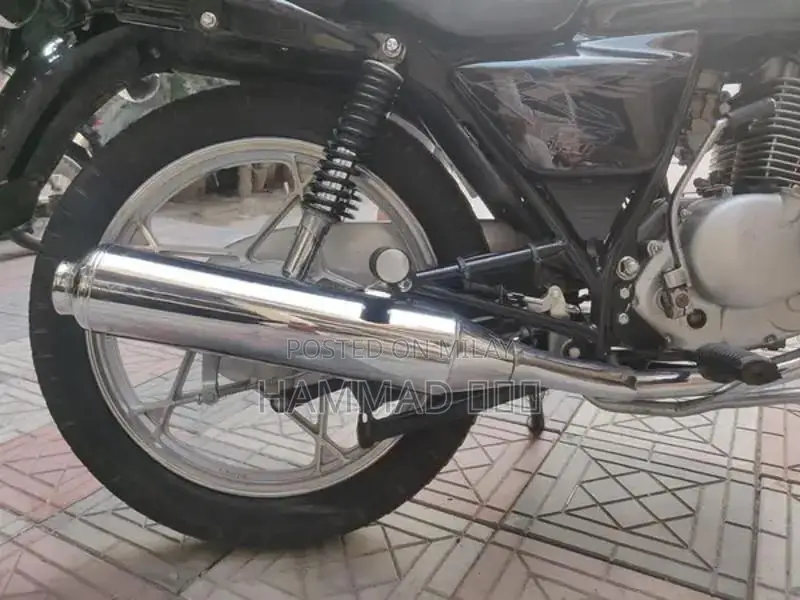 Suzuki GS 150 SE Motorcycle - Low Mileage First Owner Bike