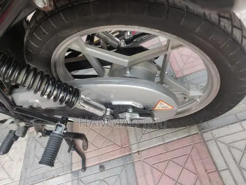 Suzuki GS 150 SE Motorcycle - Low Mileage First Owner Bike