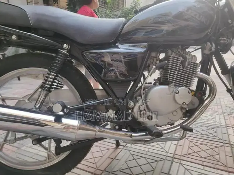 Suzuki GS 150 SE Motorcycle - Low Mileage First Owner Bike