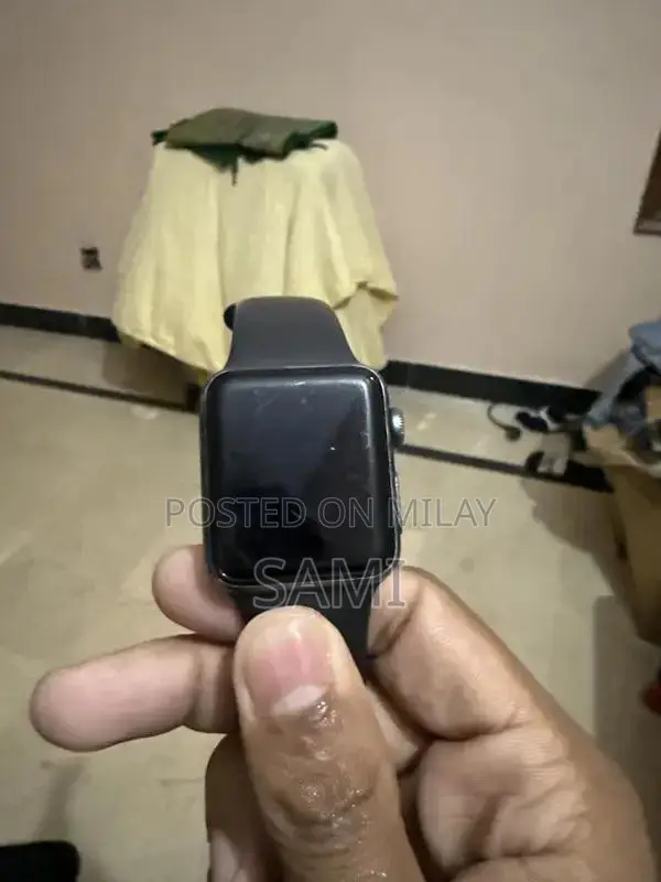 Apple Watch Series 3 38mm Smartwatch - Excellent Condition with Origin