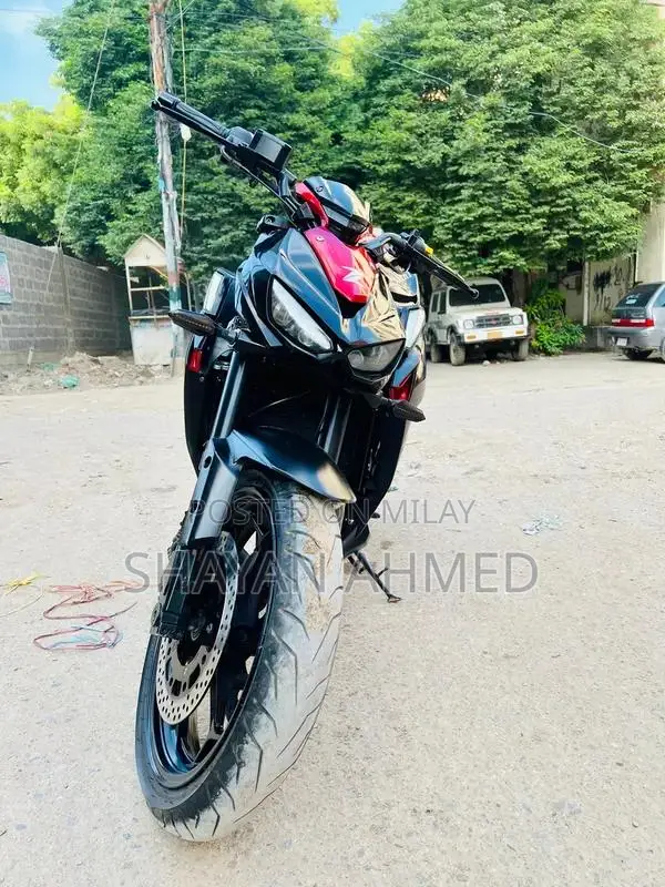 Kawasaki Z-1000 Replica Motorcycle - 400cc Black Sport Bike