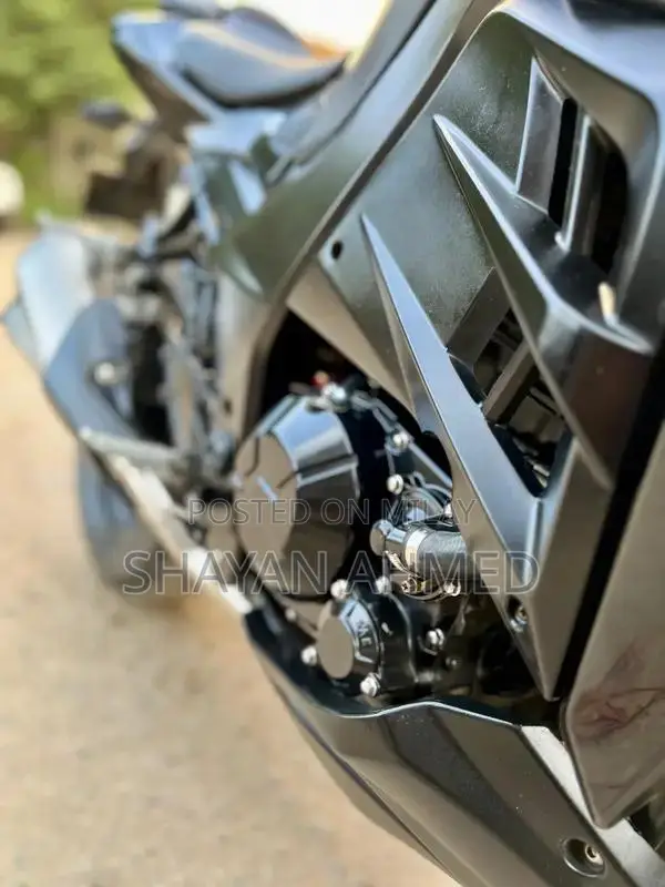 Kawasaki Z-1000 Replica Motorcycle - 400cc Black Sport Bike