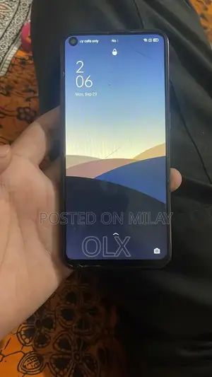 Compact Smartphone with 6GB RAM and 64GB Storage