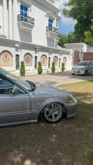 Honda Civic B20 VTEC Performance Sedan with Modifications