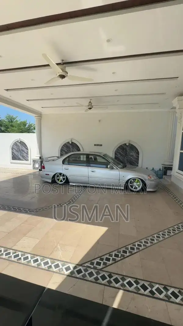 Honda Civic B20 VTEC Performance Sedan with Modifications