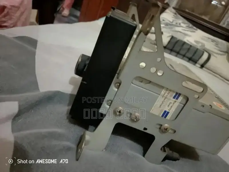 Portable Alto MP3 Player with Compact Design and Music Playback