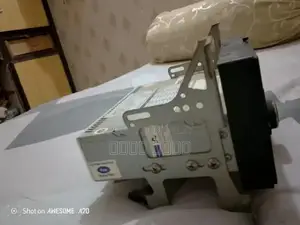 Portable Alto MP3 Player with Compact Design and Music Playback