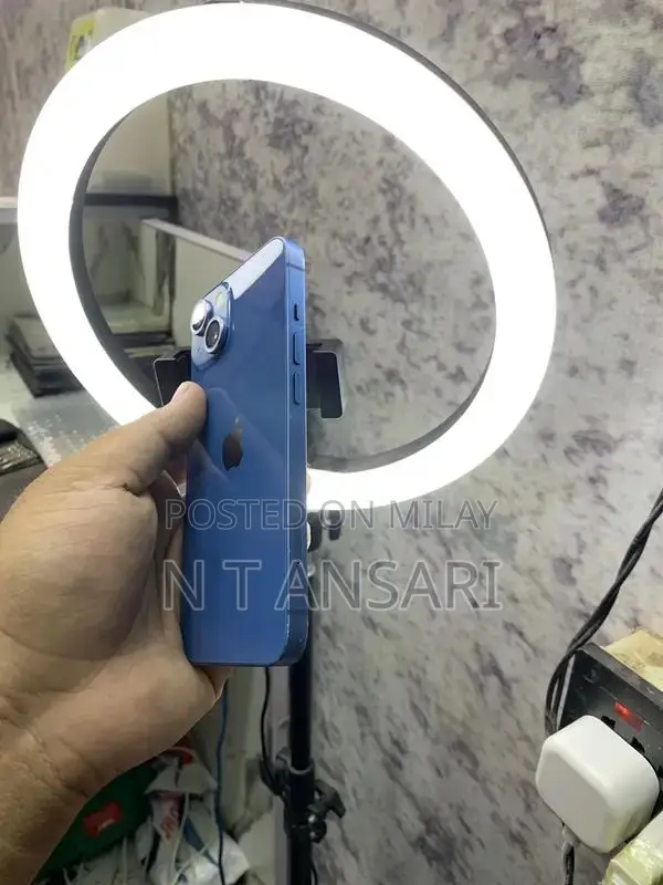 Refurbished 128GB iPhone 13 with High Battery Health