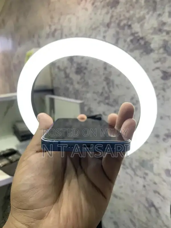 Refurbished 128GB iPhone 13 with High Battery Health