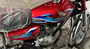 Honda 125cc Motorcycle - 2024 Model Compact Urban Commuter