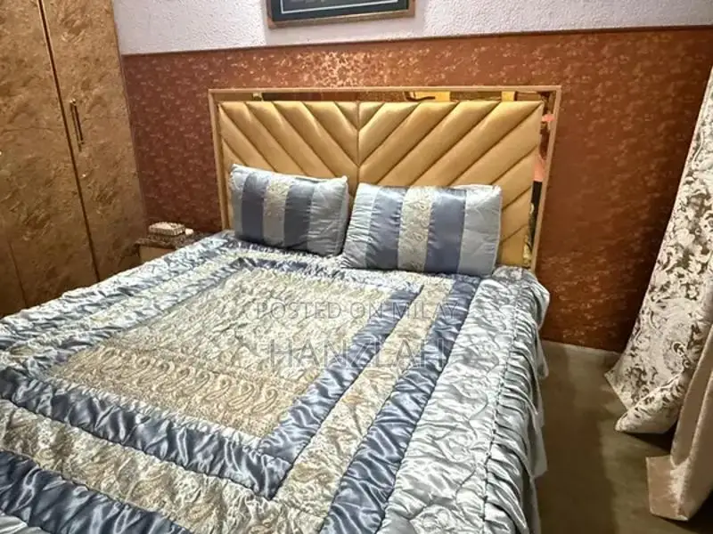 Wooden Bed Frame - High-Quality Bedroom Furniture