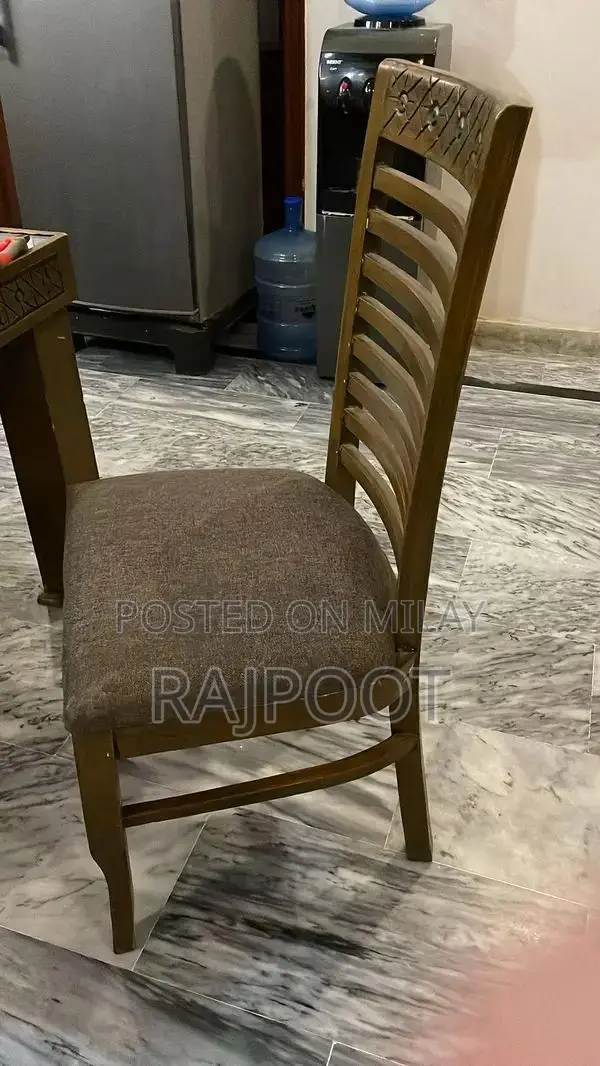 Large Glass Top Dining Table with 6 Matching Chairs