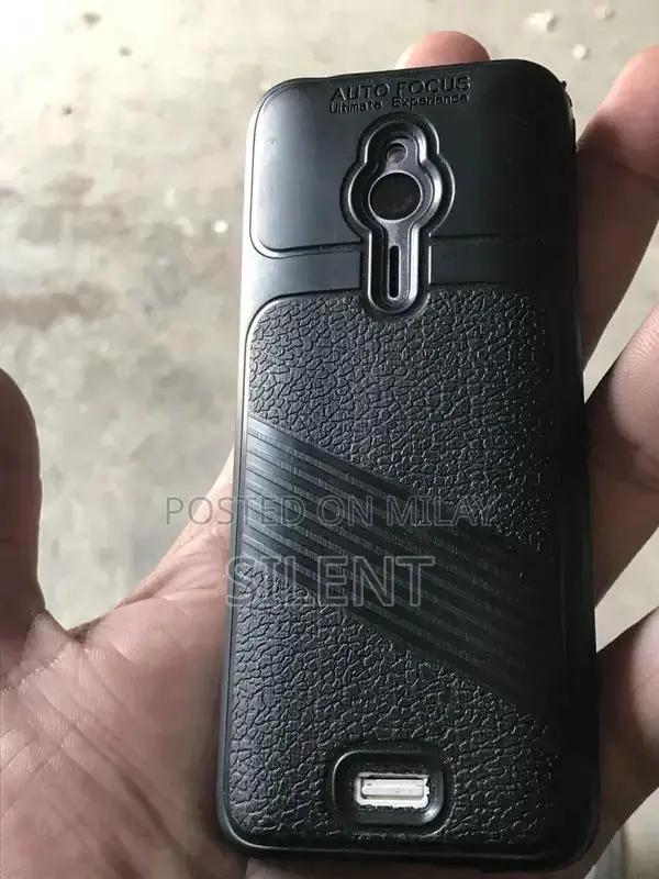 Nokia Basic Feature Phone Compact Classic Design