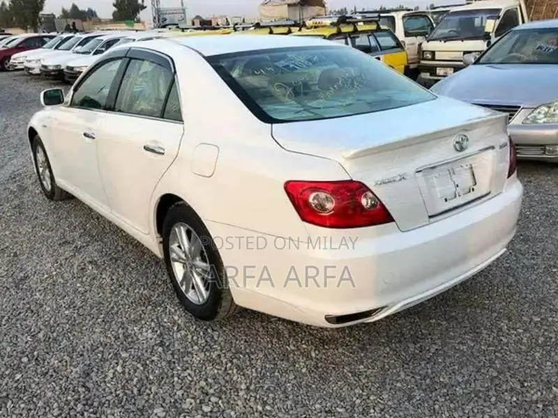 Toyota Mark X Sedan High Performance Luxury Vehicle