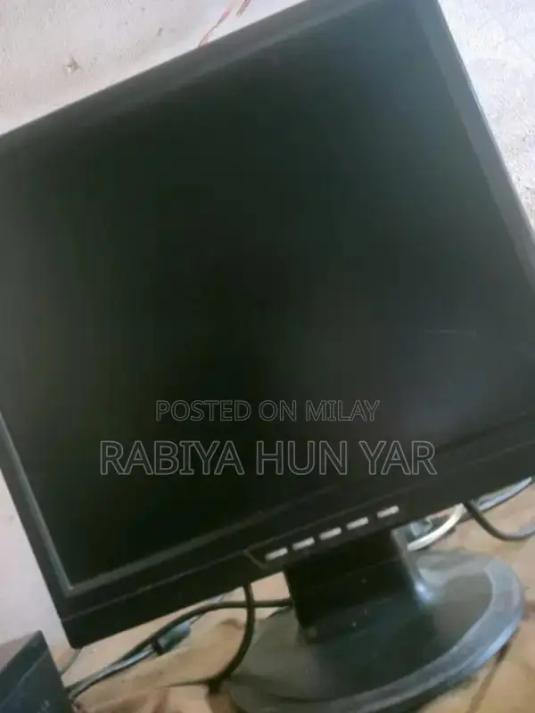 Ryzen 5 Pro Gaming Desktop PC with Integrated Graphics